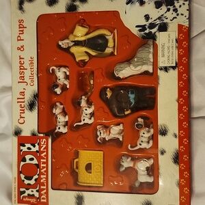 101 Dalmatians Collectible Figures And Little Golden Book